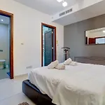 Contemporary, Luxury With Valletta And Harbour Views * 슬리에마