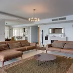 Contemporary, Luxury With Valletta And Harbour Views 아파트