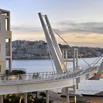Contemporary, Luxury With Valletta And Harbour Views 슬리에마