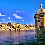Contemporary, Luxury With Valletta And Harbour Views 아파트 *
