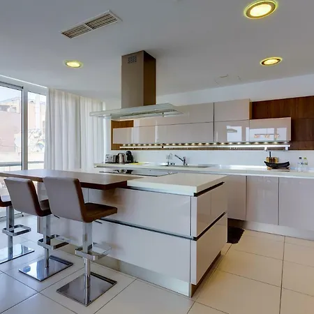 Contemporary, Luxury With Valletta And Harbour Views *