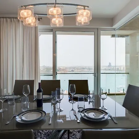 Contemporary, Luxury With Valletta And Harbour Views 公寓 斯利马