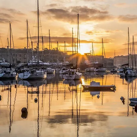 Contemporary, Luxury With Valletta And Harbour Views סליאמה