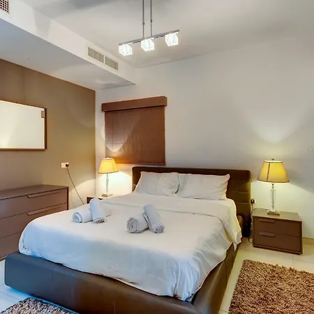 דירה Contemporary, Luxury With Valletta And Harbour Views סליאמה