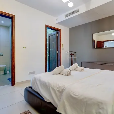 Contemporary, Luxury With Valletta And Harbour Views * 斯利马
