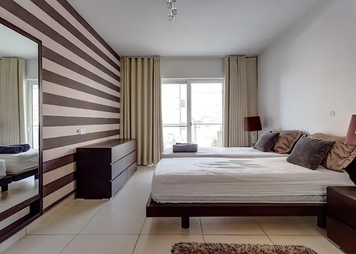 아파트 Contemporary, Luxury With Valletta And Harbour Views