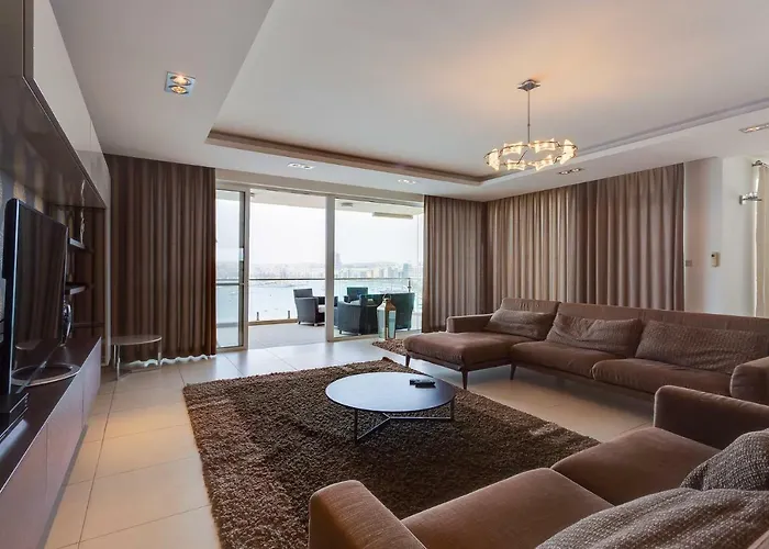 Contemporary, Luxury With Valletta And Harbour Views 아파트 *
