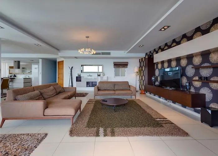 Contemporary, Luxury With Valletta And Harbour Views 아파트 *