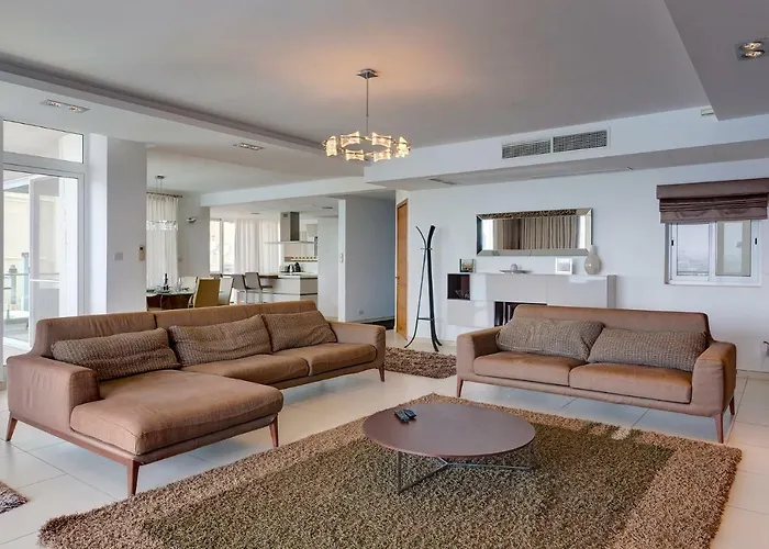 Contemporary, Luxury With Valletta And Harbour Views Lägenhet