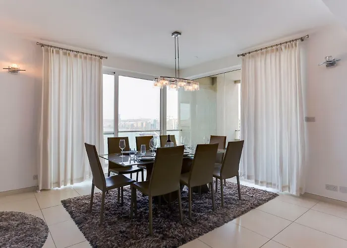 Contemporary, Luxury With Valletta And Harbour Views 아파트