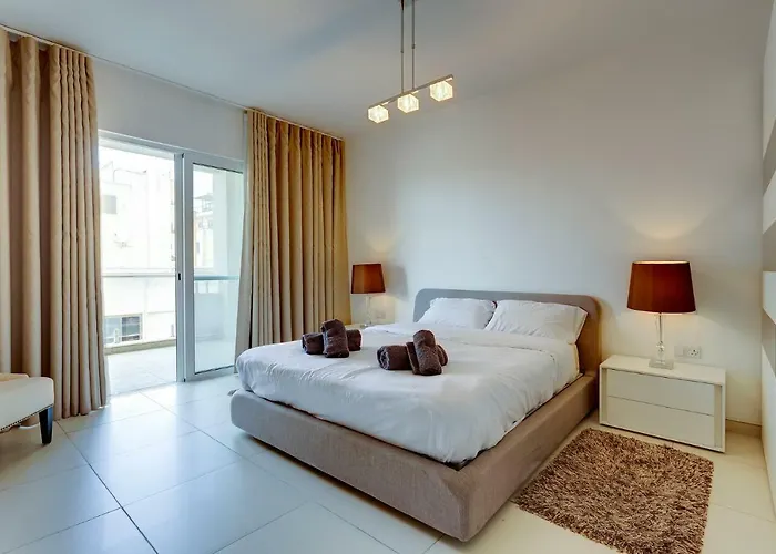 Contemporary, Luxury With Valletta And Harbour Views 아파트