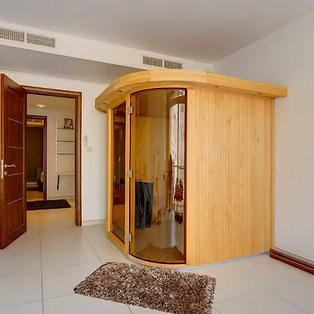 Contemporary, Luxury With Valletta And Harbour Views アパート *