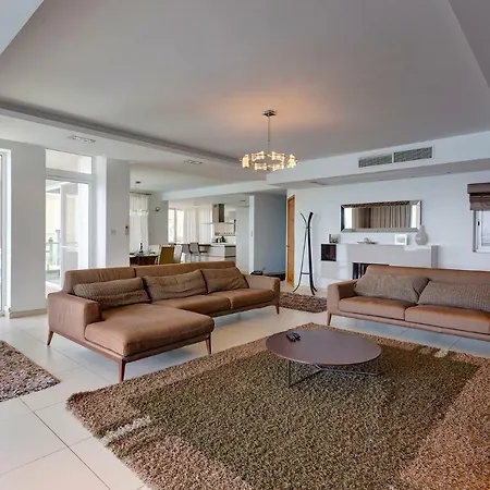 Contemporary, Luxury With Valletta And Harbour Views スリーマ
