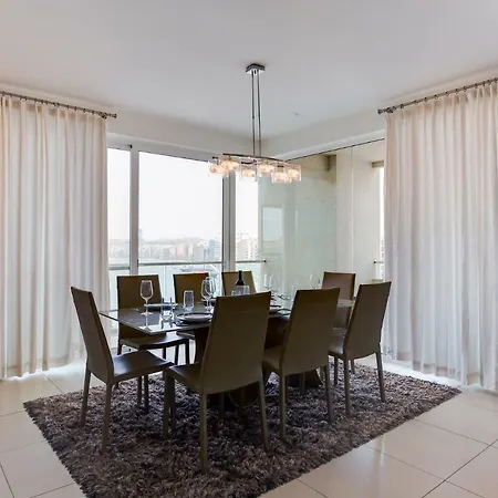 Contemporary, Luxury With Valletta And Harbour Views アパート