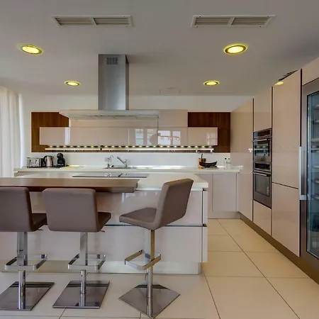 アパート Contemporary, Luxury With Valletta And Harbour Views